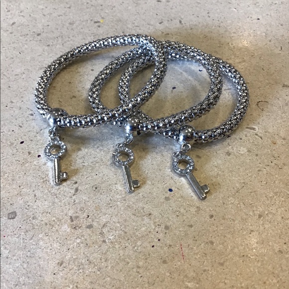 Bracelets - Picture 9 of 9